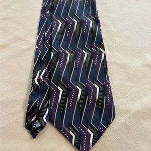 100% Silk Geometric Patterned Tie in Blue, purple and Black